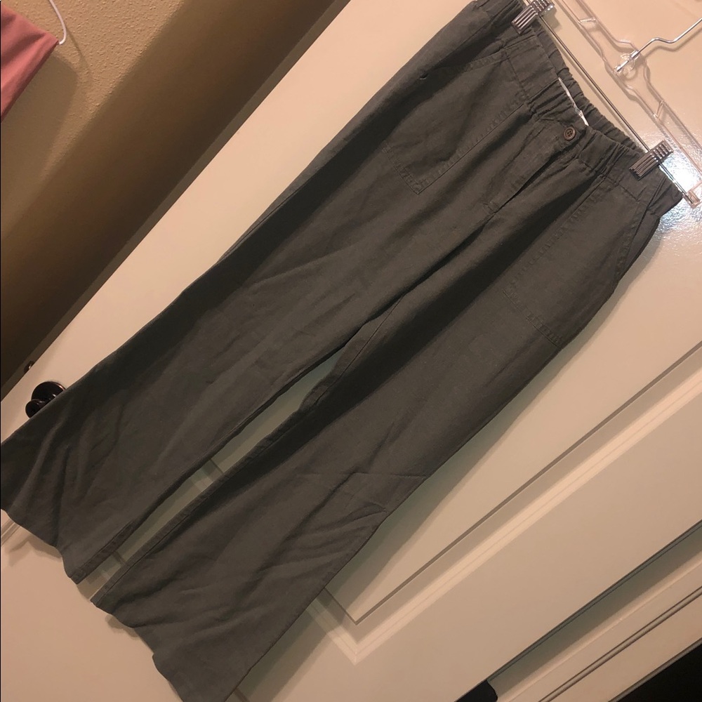 Woman’s Relaxed Fit Olive Green Linen Pants